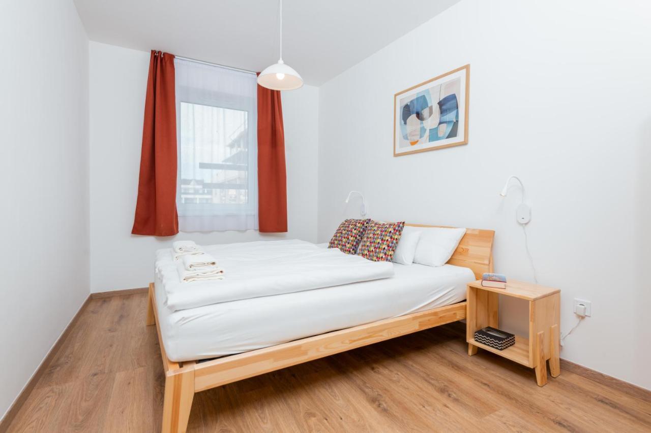 Westside Apartments By Urbanrent Budapest Exteriör bild